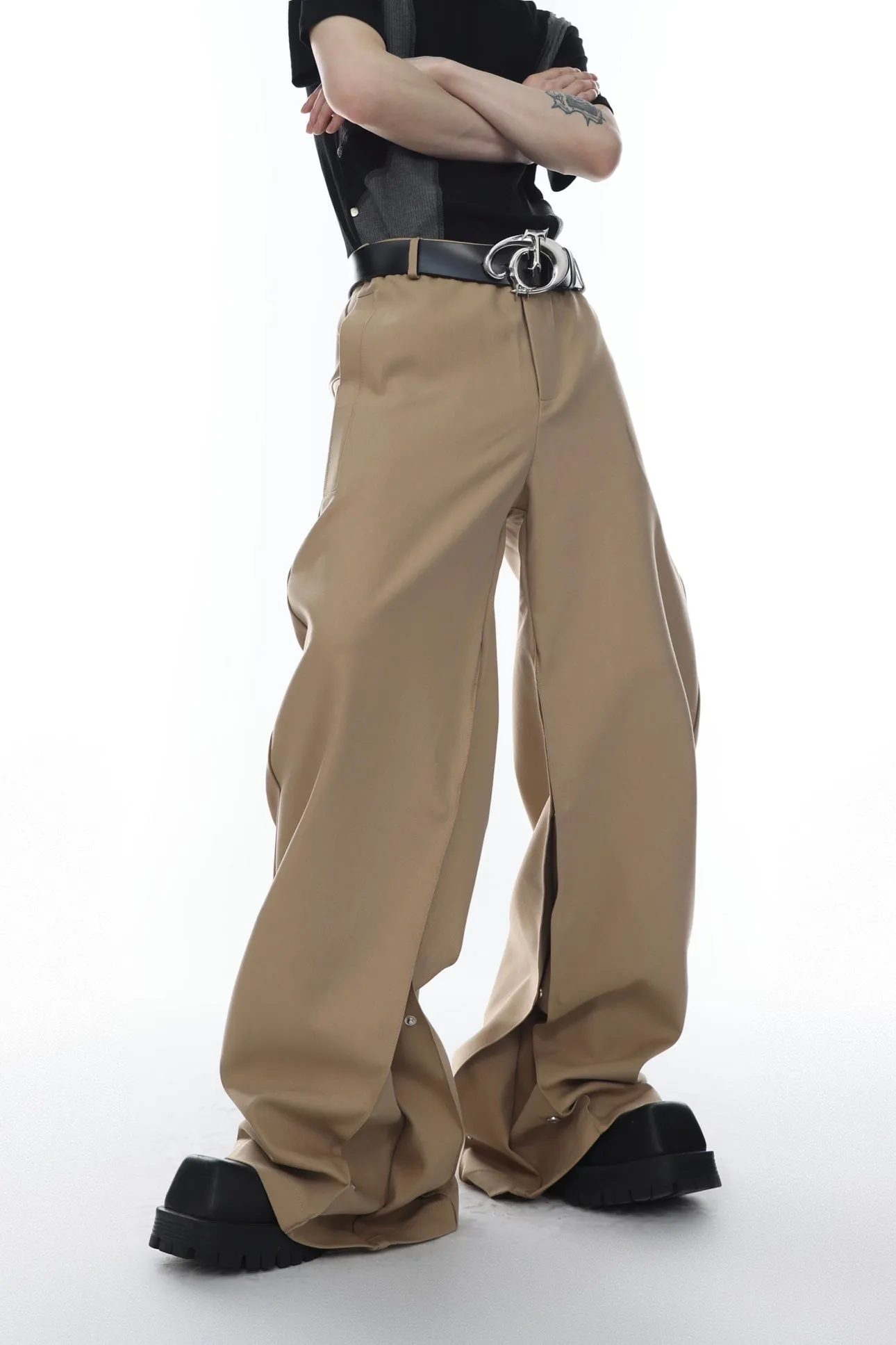 【23s Apr.】Button Loose Straight-leg Trousers