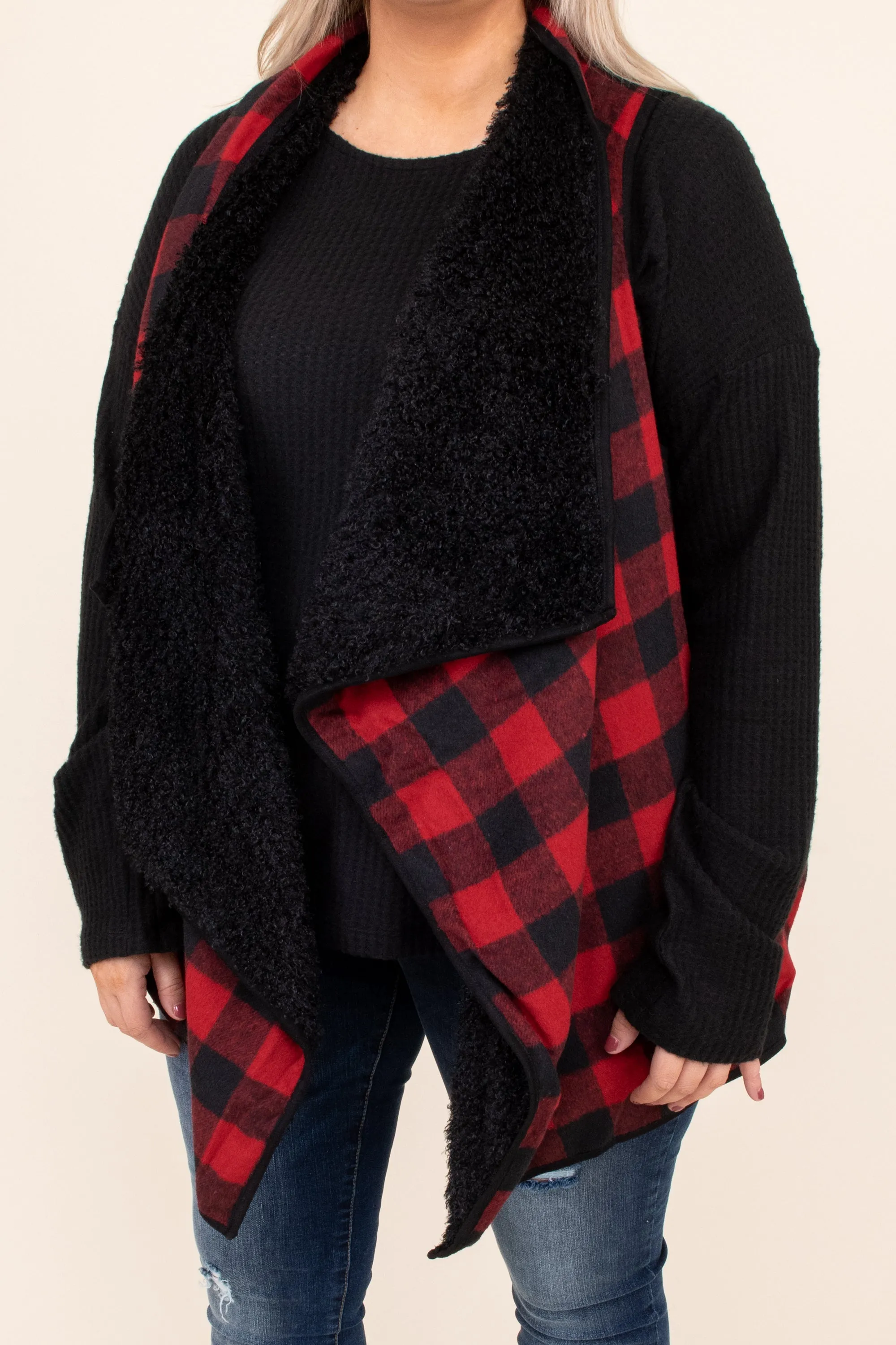 Blustery Night Vest, Black-Red