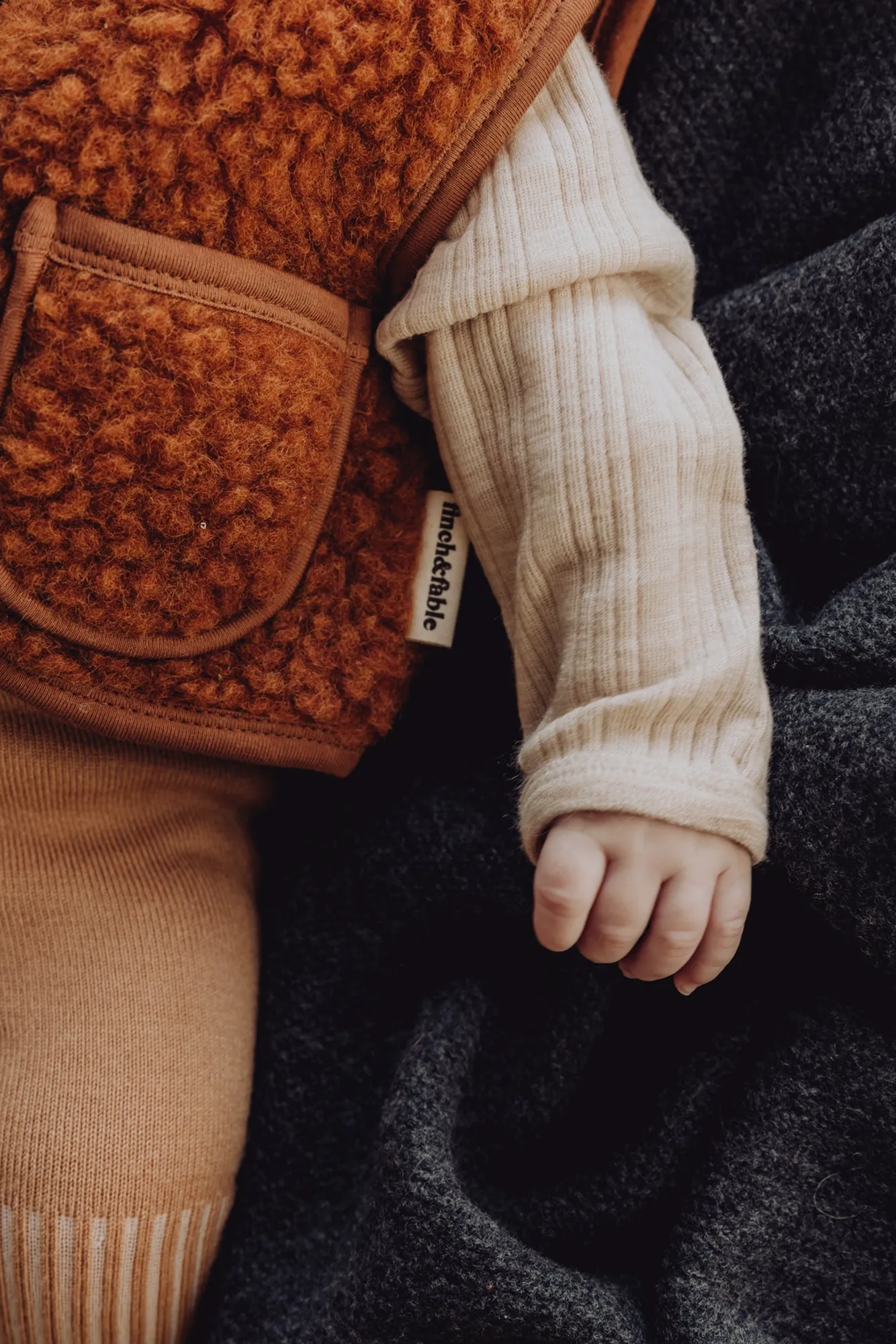 Wool Sherpa Vest - Chestnut