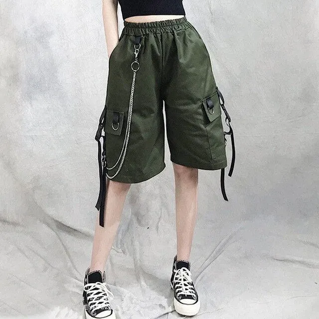 Yeknu Summer Women Cargo Shorts Female Loose Straight Casual Short Pants Fashion Elastic Waist Handsome Chain Knee Length Shorts